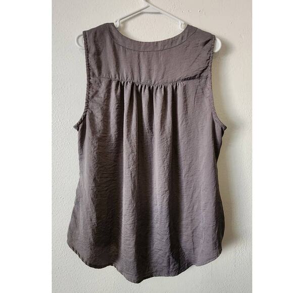 Torrid Charmeuse Frost Grey Tank 0 Large - Picture 4 of 10